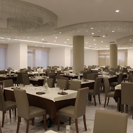 ホテル San Domenico Family 4*